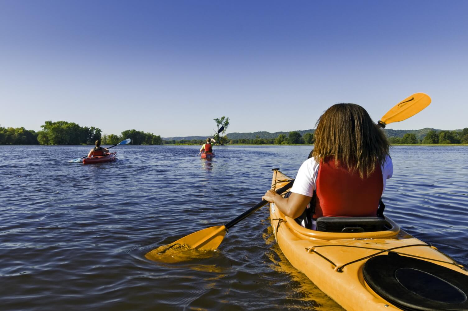 Boat Rentals for the La Crosse Region - ExploreLaCrosse