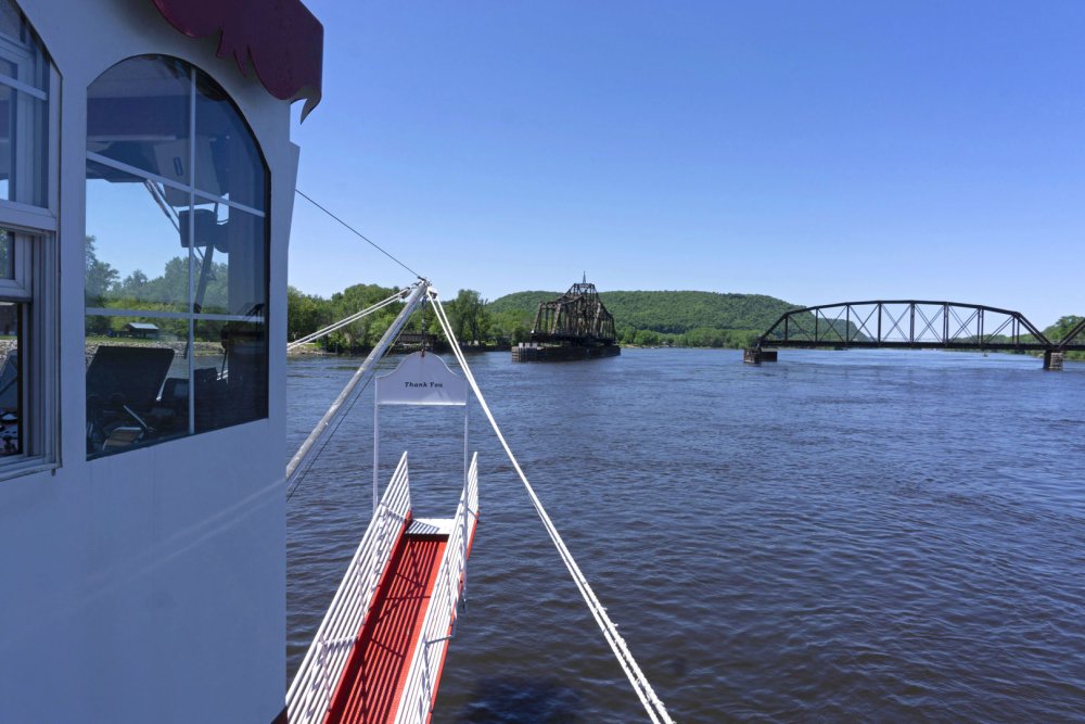 "Seas The Day" On The La Crosse Queen Paddlewheeler ExploreLaCrosse