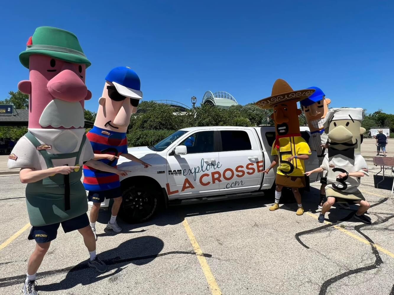 explore la crosse day cover photo