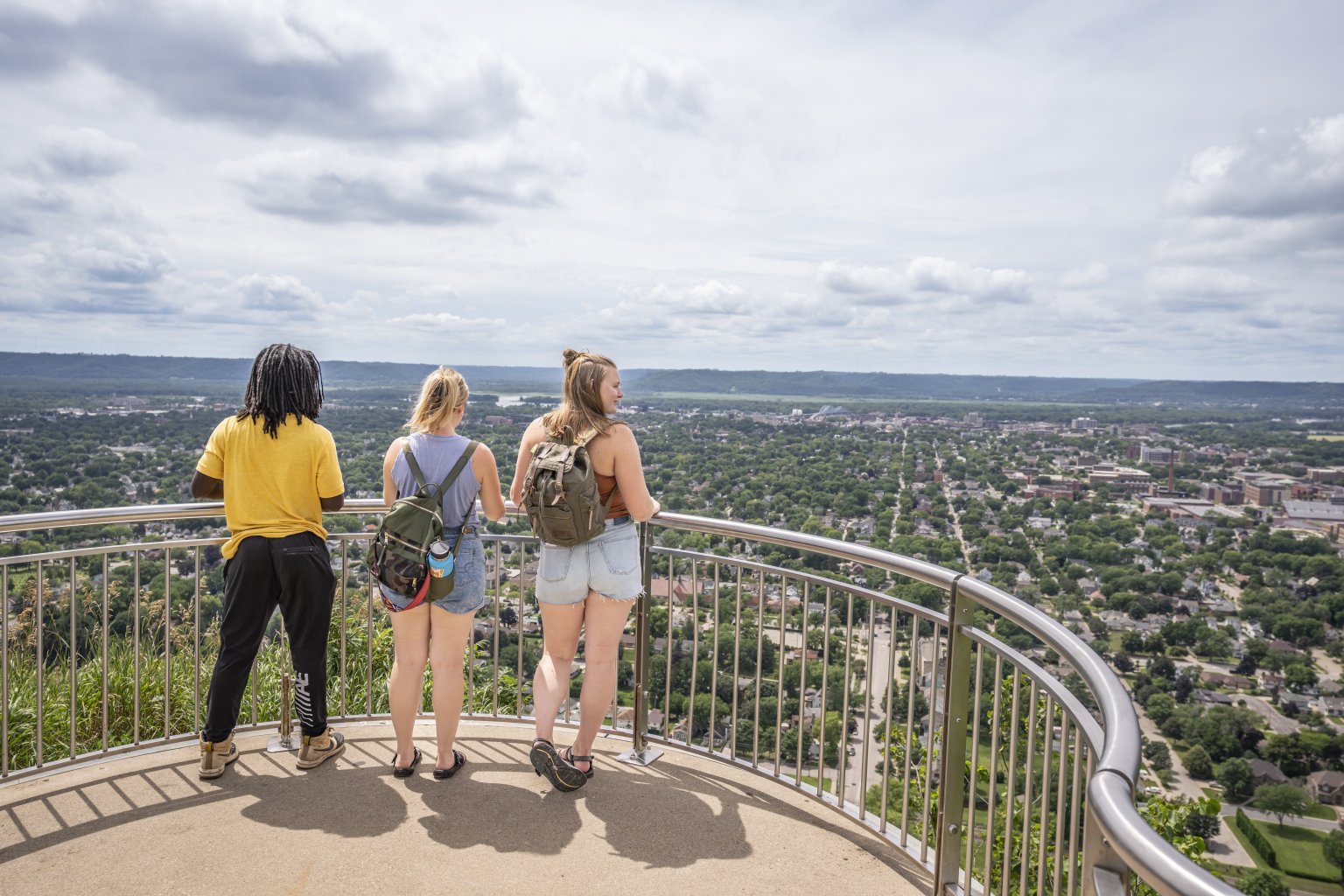 Visit These Epic Lush Gardens In The La Crosse Region Explorelacrosse