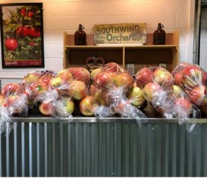 Southwinds Orchard apples in bundles