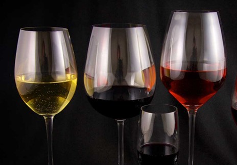 image-3-wine-glasses-colorful-wine-inside