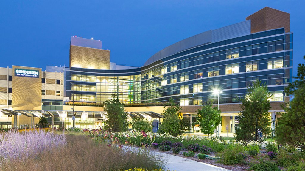 01 Gundersen Healthcare System Hospital Evening Exterior View 1920x1080 1