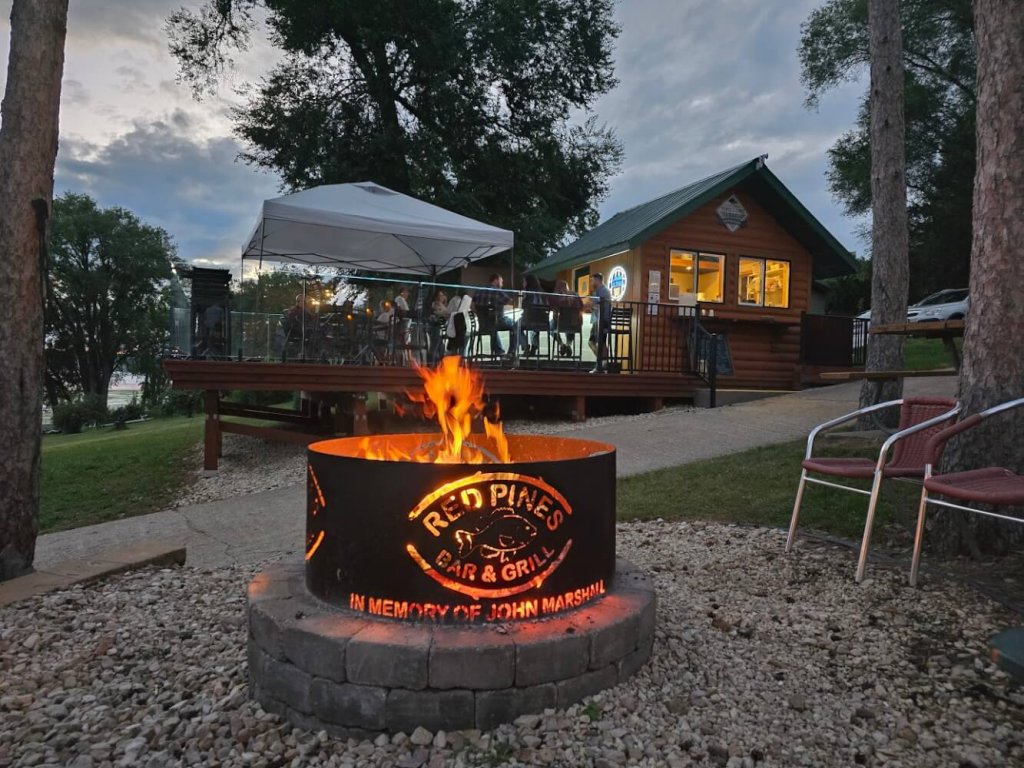 Red Pines Bar and Grill – Red Pines Café – Red Pines Lodging 1 Pine Cone Bon Fire