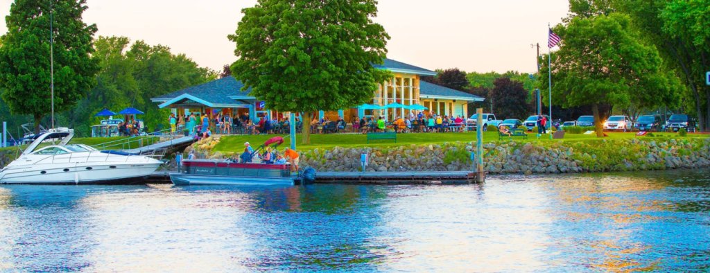 View of Pettibone Boat club from water 1300x500 1