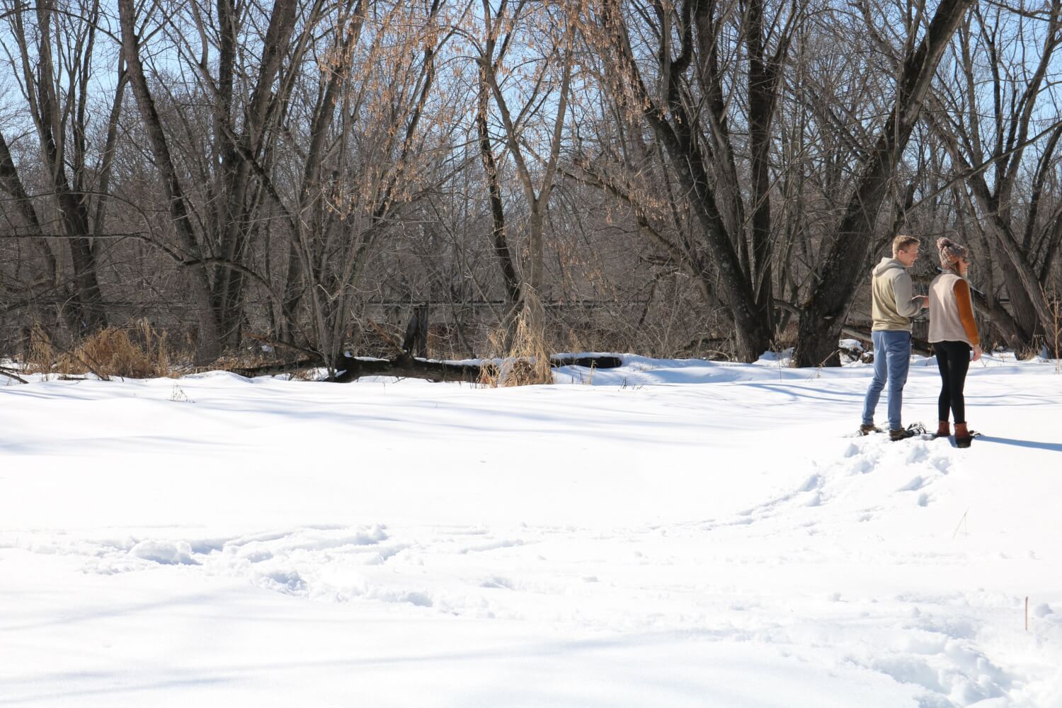 snowshoe, lytles landing, la crosse wisconsin, onalaska wisconsin, winter, snow, romantic getaway, holiday travel