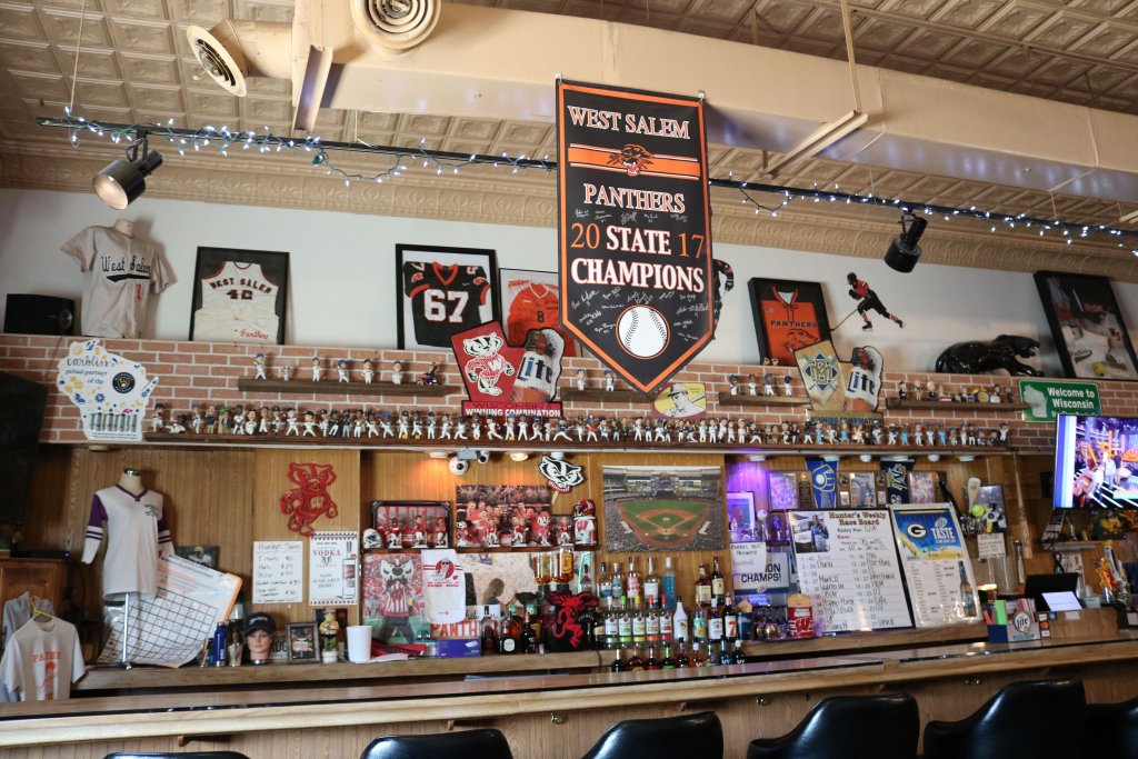 Game Day Grub: 6 Places to Catch the Game