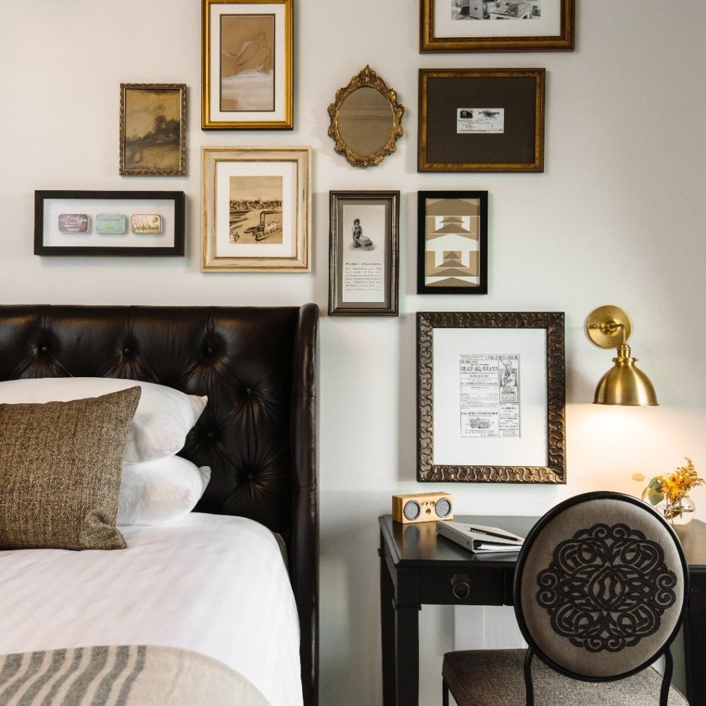 image-bed-in-hotel-room