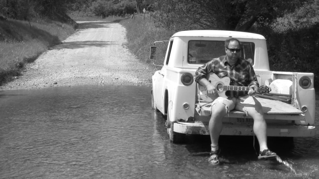 LIVE MUSIC – Mike McAbee