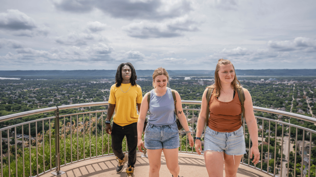 People walking at Grandad Bluff viewpoint