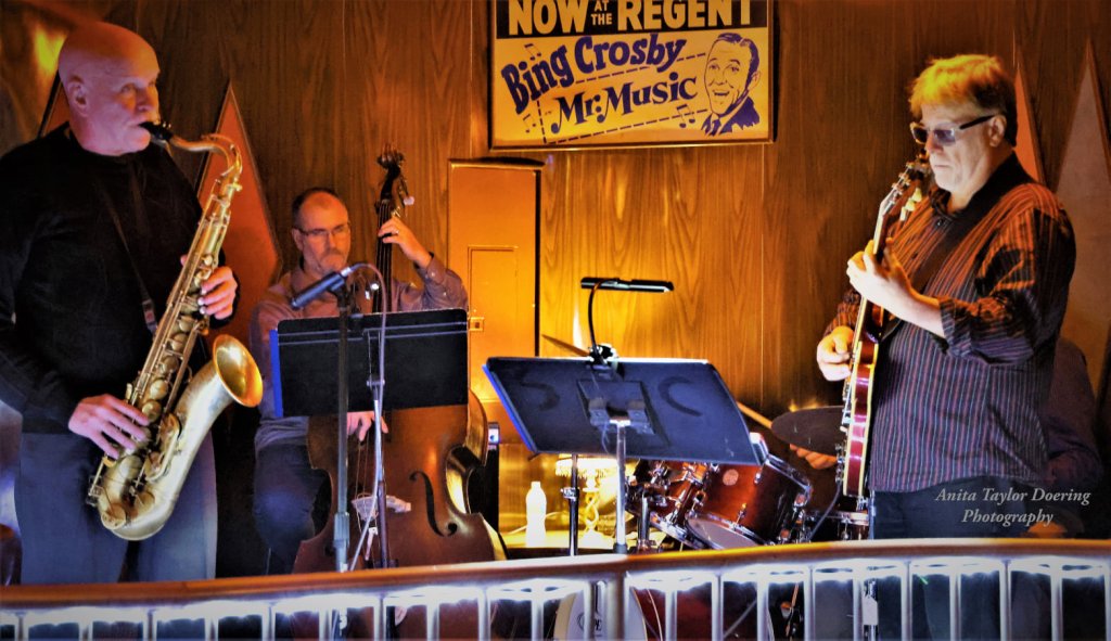 Live jazz music performance - John Paulson Trio